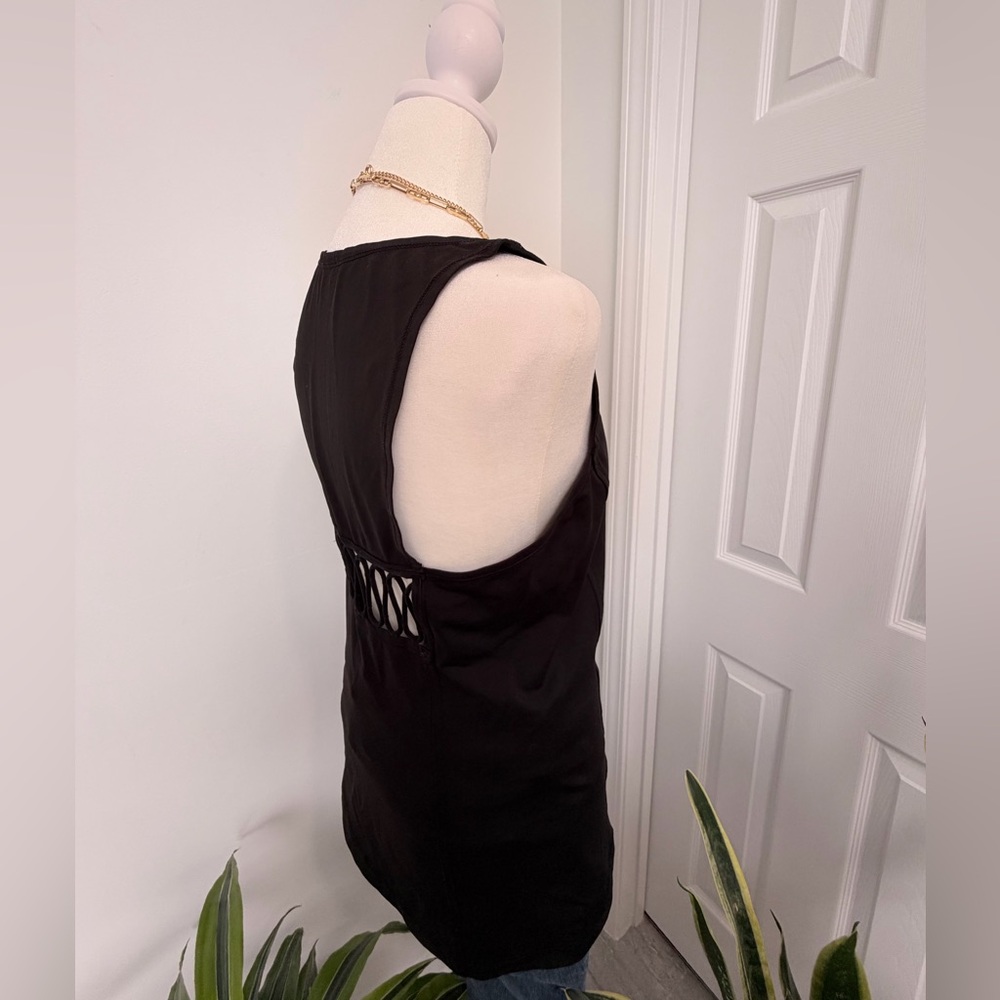 Lululemon Black Yoga Tank Open Lattice Back Athletic Top Women’s Size 6 - Picture 4 of 13